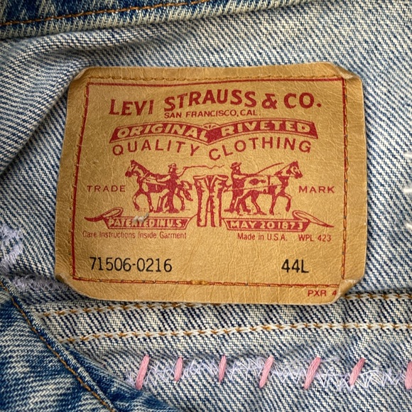 Vintage Upcycled Levi’s Jacket Disney Theme - Picture 11 of 14